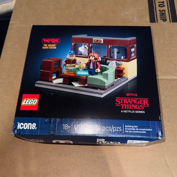 Lego Stranger Things The Creel House Set - Blue, Red, White - Picture 5 of 7